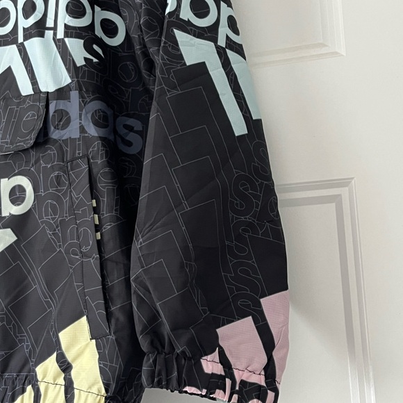 KIDS' WINDBREAKER POPOVER PULLOVER IN BLACK MULTI 7/8 - Picture 5 of 9